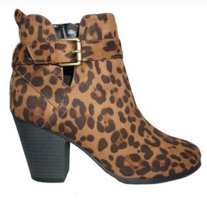 Leopard Buckle Fall Ankle Boots
